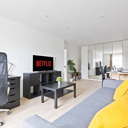 1 Bedroom Quartier Austerlitz Free Netflix Apartment *